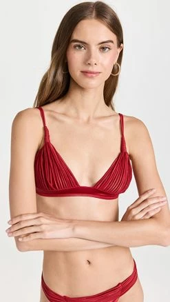 Brand new βοΈ Devon Windsor Joline Top Ruby π₯