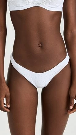 Best Sale ❤️ FARM Rio Ruffles Laise 👙 Bikini Bottom White 😍