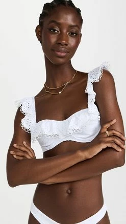 Best deal 👍 FARM Rio Ruffles Laise 👙 Bikini Top White 💯